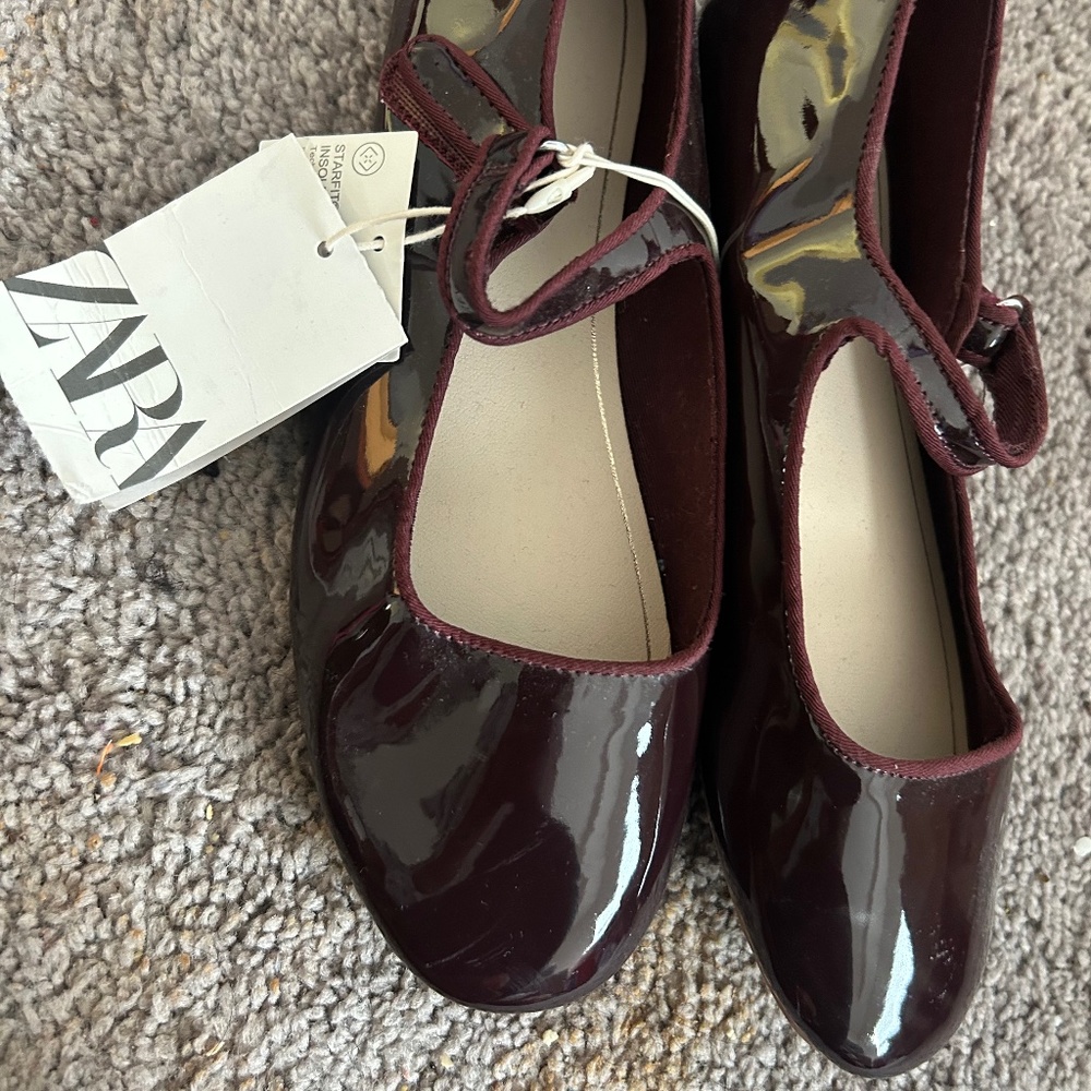 Zara Maroon Maryjanes size 4